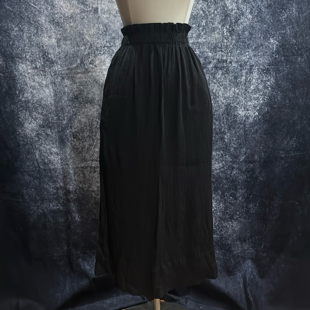 Everlane black crinkle maxi w double slits & pockets casual goth